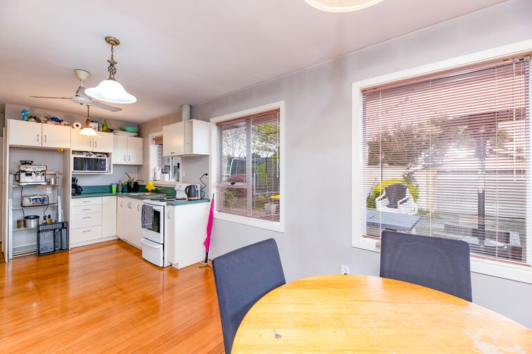 Photo of property in 155 Gayhurst Road, Dallington, Christchurch, 8061