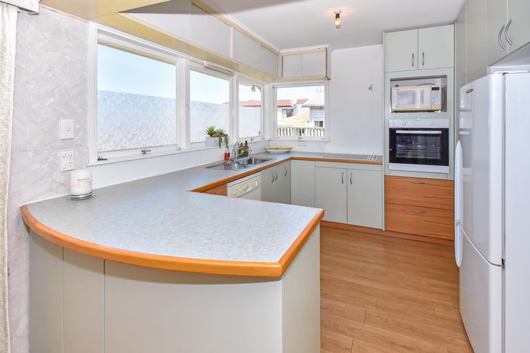Photo of property in 1 Tanners Road, Mangere Bridge, Auckland, 2022