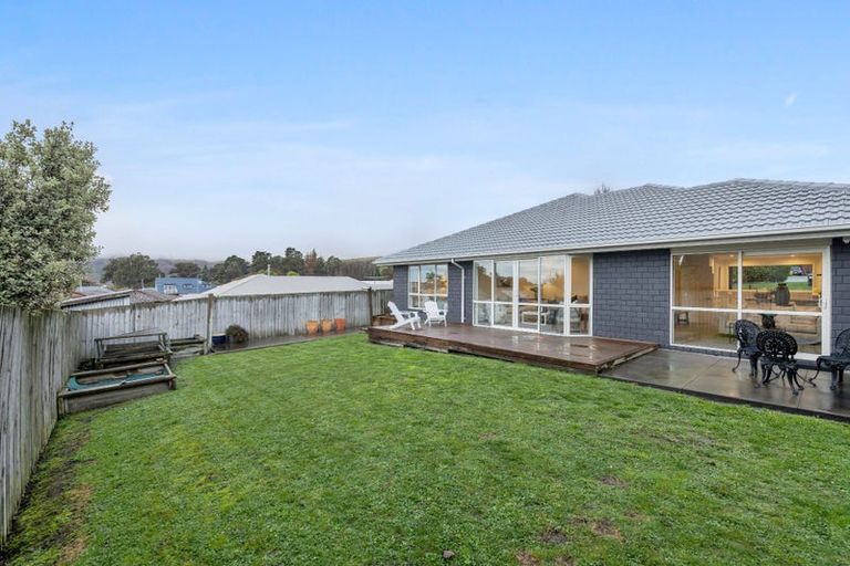 Photo of property in 5 Gilders Grove, Heathcote Valley, Christchurch, 8022