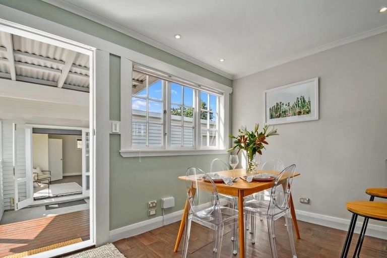 Photo of property in 5 Alice Street, Riverhead, 0820