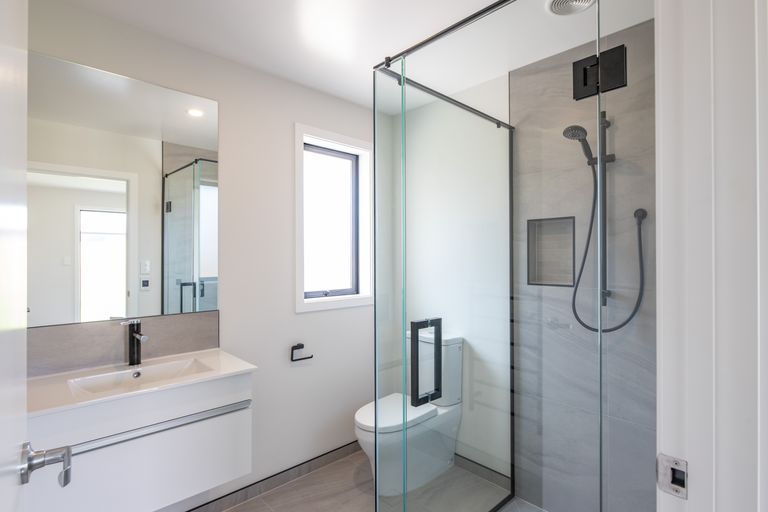 Photo of property in 10 Johnson Avenue, Amberley, 7410