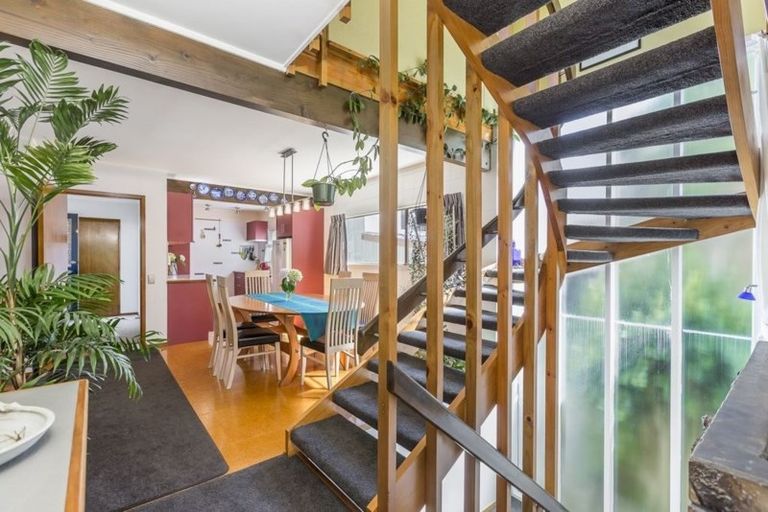 Photo of property in 1/8 Long Street, Torbay, Auckland, 0630