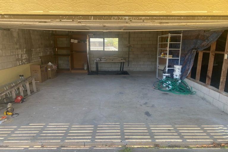 Photo of property in 2/108 Arran Road, Browns Bay, Auckland, 0630