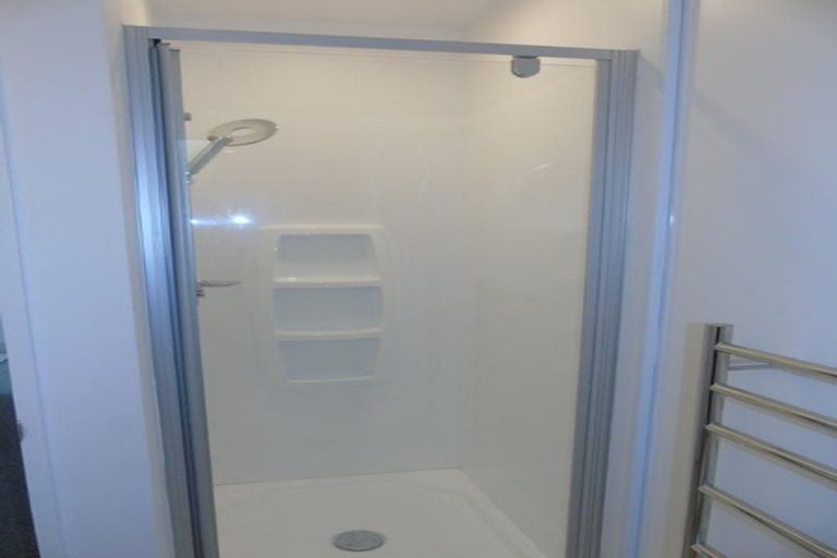 Photo of property in 14 Lawson Place, Mount Victoria, Wellington, 6011