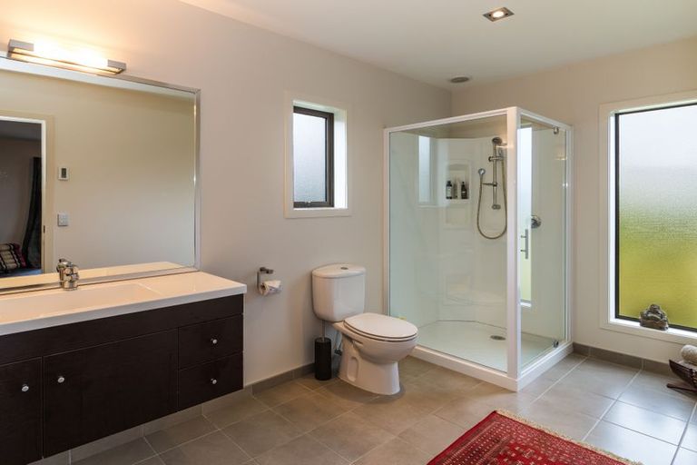 Photo of property in 52 Kenrigg Road, Kinloch, Taupo, 3377