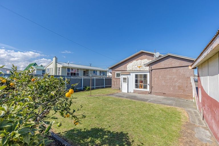 Photo of property in 160 Puriri Street, Castlecliff, Whanganui, 4501