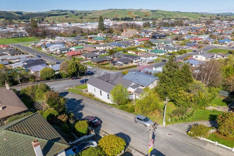 Photo of property in 16a-b Johnston Street, Gore, 9710