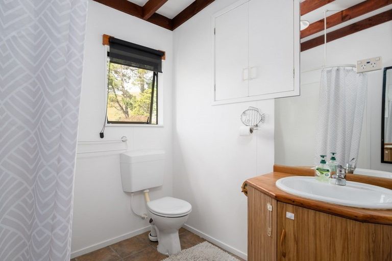 Photo of property in 20 Rangiuia Road, Tolaga Bay, 4077