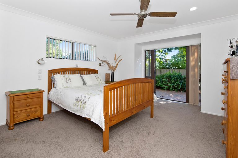 Photo of property in 2/27 Queen Street, Papakura, 2110