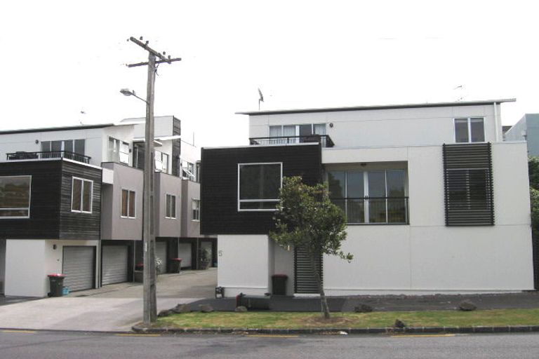 Photo of property in 9/5 Millais Street, Grey Lynn, Auckland, 1021