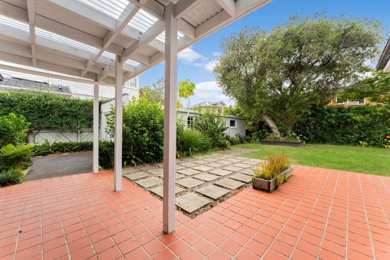 Photo of property in 232 Lake Road, Hauraki, Auckland, 0622