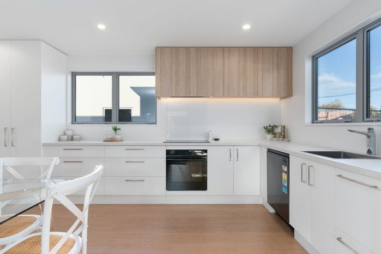 Photo of property in 2/40 Vagues Road, Northcote, Christchurch, 8052