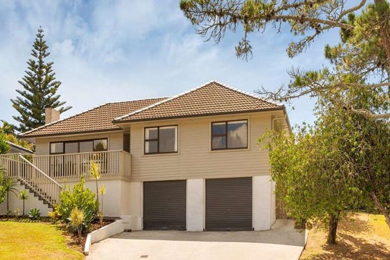 Photo of property in 71 Glendene Avenue, Glendene, Auckland, 0602
