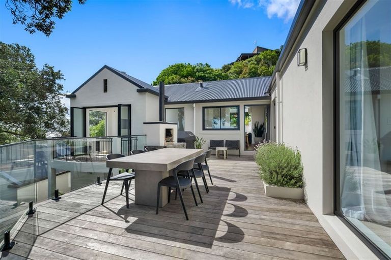 Photo of property in 10 Zita Avenue, Matakatia, Whangaparaoa, 0930