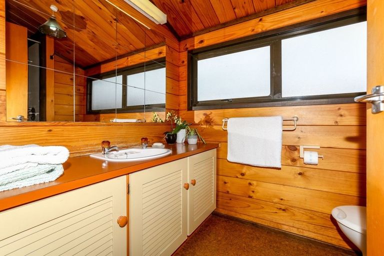 Photo of property in 5 Kaitake Place, Oakura, 4314