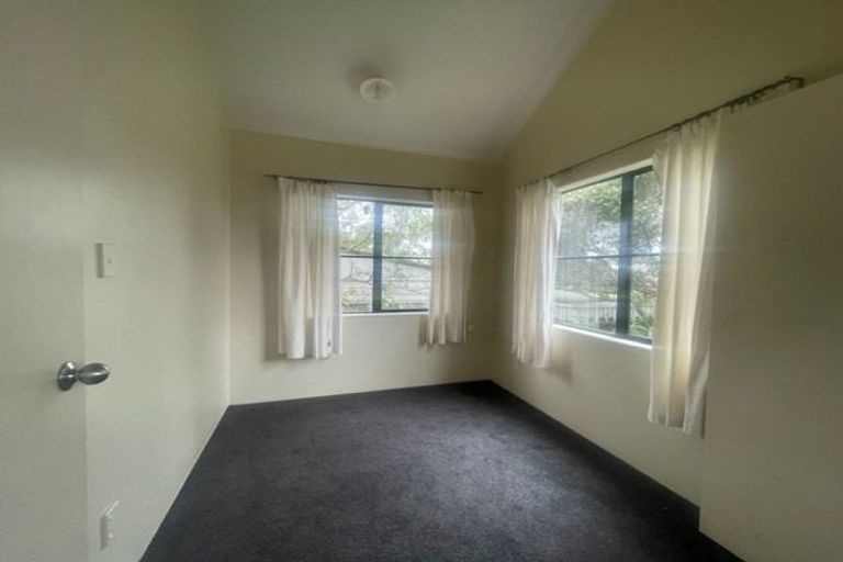 Photo of property in 19 Cottrell Place, Clendon Park, Auckland, 2103