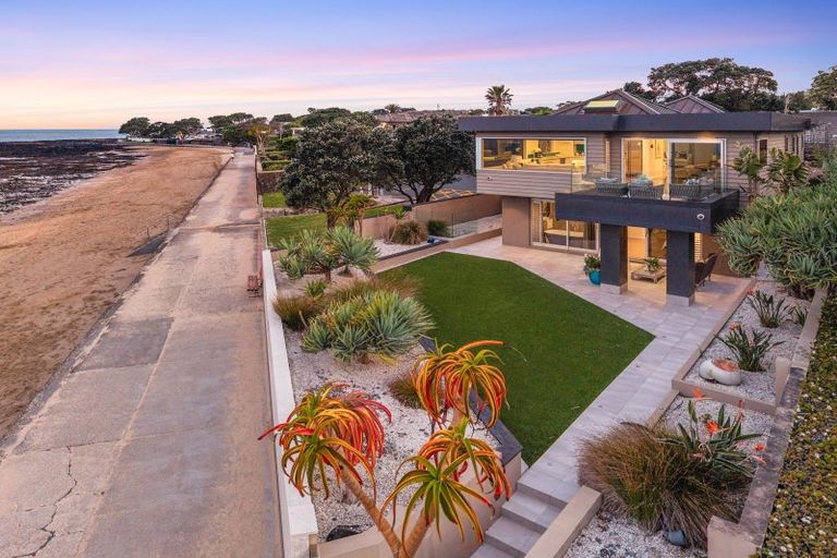 Photo of property in 34 Muritai Road, Milford, Auckland, 0620