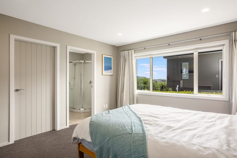 Photo of property in 2 Pacific View, Whitby, Porirua, 5024