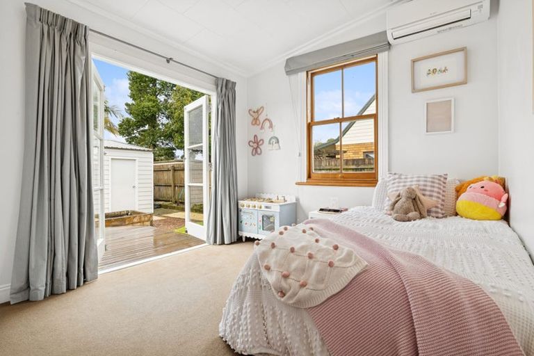 Photo of property in 2/93 Harris Street, Pukekohe, 2120