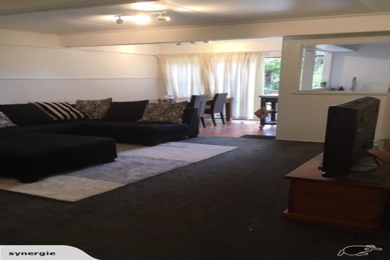 Photo of property in 77 Evelyn Road, Cockle Bay, Auckland, 2014