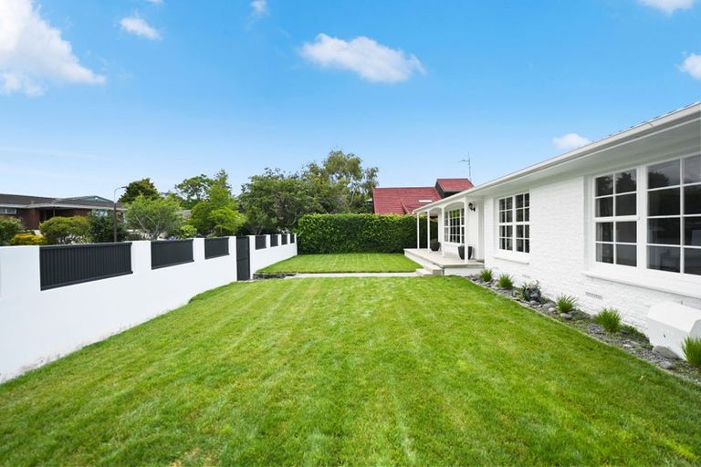 Photo of property in 5 Grassy Downs Place, St Andrews, Hamilton, 3200