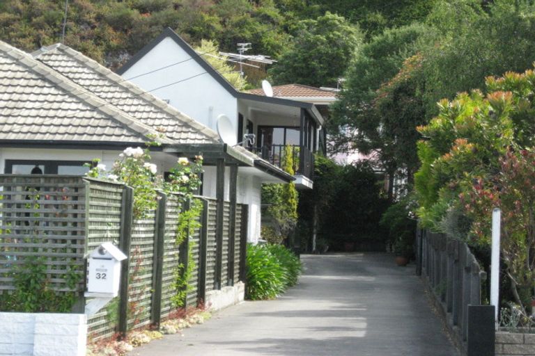 Photo of property in 2/32 Taupata Street, Redcliffs, Christchurch, 8081