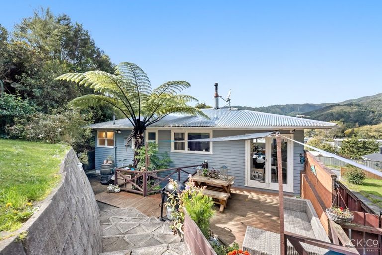 Photo of property in 41 Logie Street, Stokes Valley, Lower Hutt, 5019