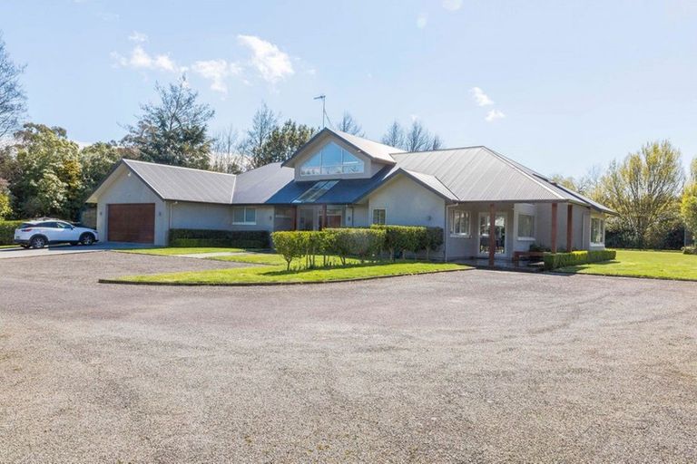 Photo of property in 239 Adelaide Road, Dannevirke, 4930