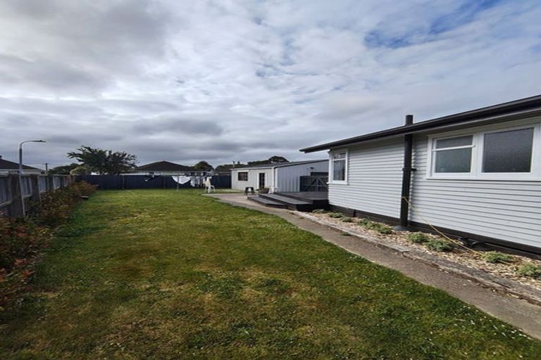 Photo of property in 23 Camden Street, Redwood, Christchurch, 8051