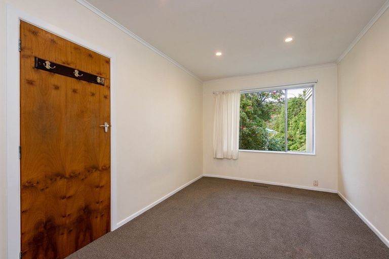 Photo of property in 4 Glen Alton Avenue, Paparangi, Wellington, 6037