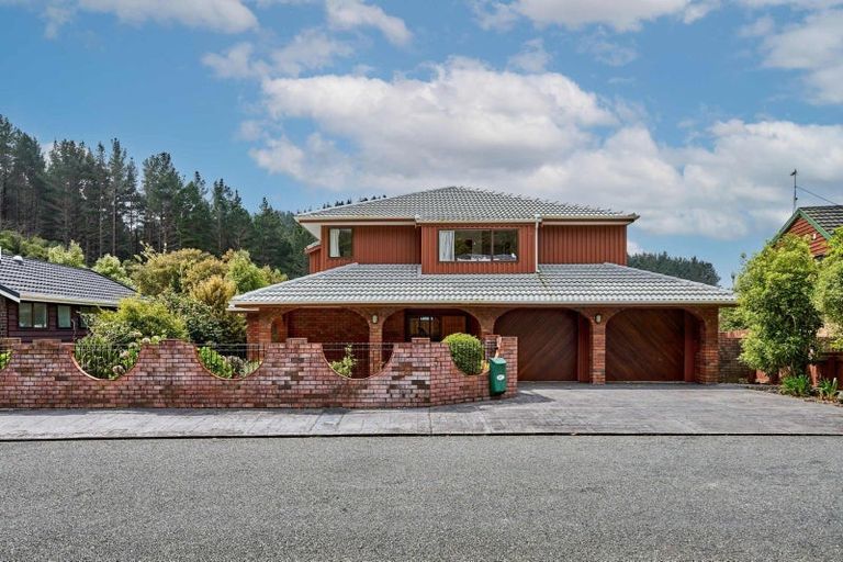 Photo of property in 51 Peterhouse Street, Tawa, Wellington, 5028