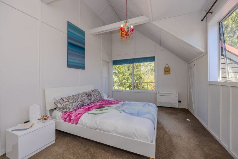 Photo of property in 270 Beacon Point Road, Wanaka, 9305