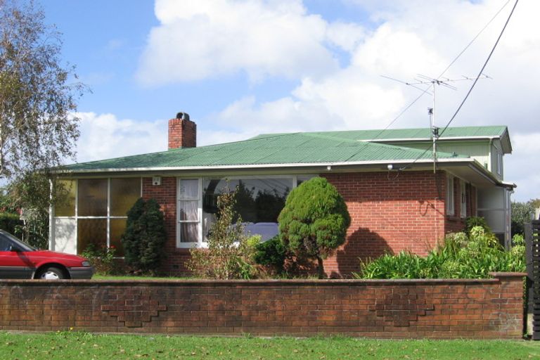 Photo of property in 8 Abel Tasman Avenue, Henderson, Auckland, 0610