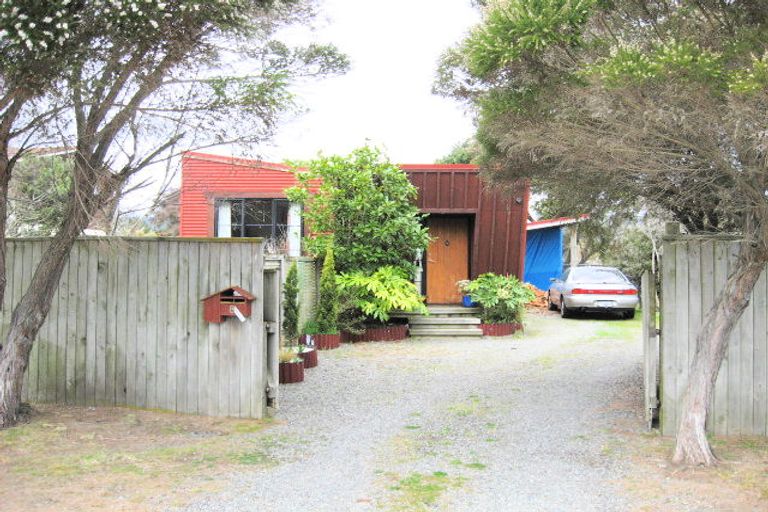 Photo of property in 8 Pitoitoi Street, Otaihanga, Paraparaumu, 5036