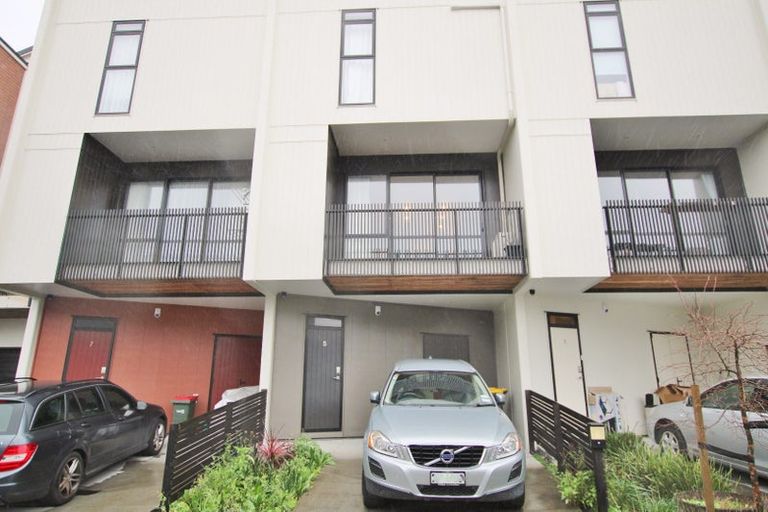 Photo of property in 5 William Stratton Lane, Hobsonville, Auckland, 0616