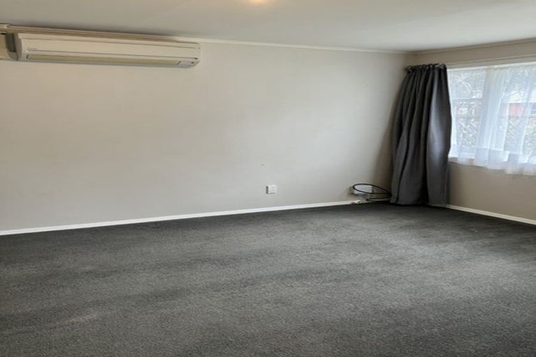 Photo of property in 8 Bird Grove, Stokes Valley, Lower Hutt, 5019