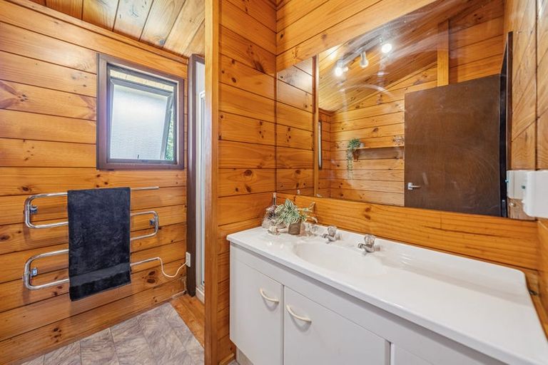 Photo of property in 135 Plateau Road, Te Marua, Upper Hutt, 5018