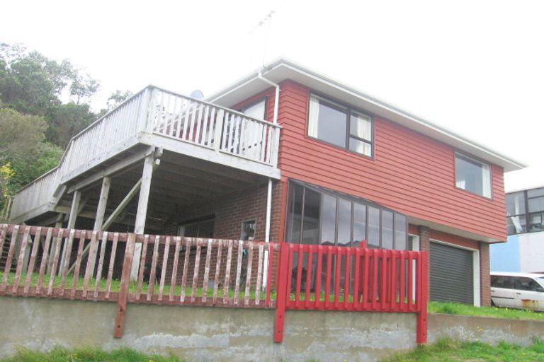 Photo of property in 10 Twomey Grove, Houghton Bay, Wellington, 6023