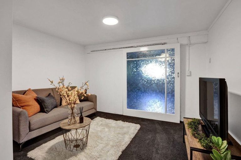 Photo of property in 20 Stuart Place, Blagdon, New Plymouth, 4310