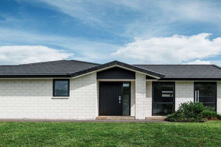 Photo of property in 60 Pakanga Grove, Pyes Pa, Tauranga, 3112