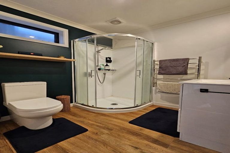 Photo of property in 10 Ara Patukawenga, Tawa, Wellington, 5028