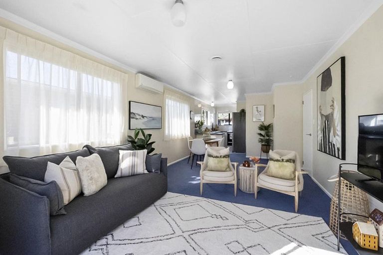 Photo of property in 19a Karamu Street, Strandon, New Plymouth, 4312