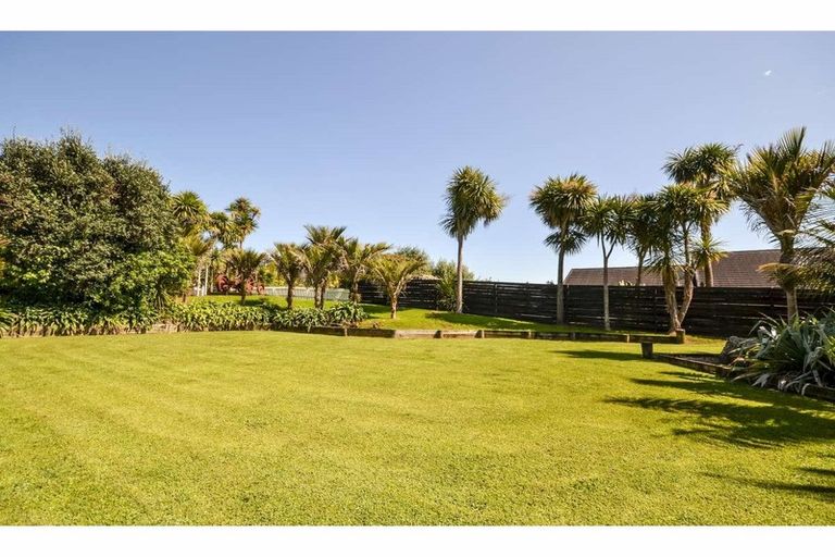 Photo of property in 15 Kotare Heights, Kerikeri, 0230