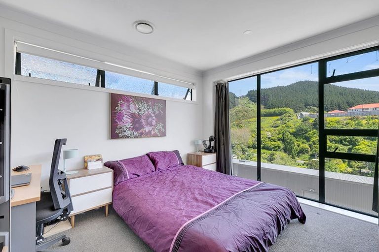 Photo of property in 7 Ara Patukawenga, Tawa, Wellington, 5028