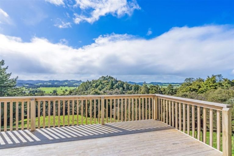 Photo of property in 623 Whananaki Road North, Opuawhanga, Hikurangi, 0181