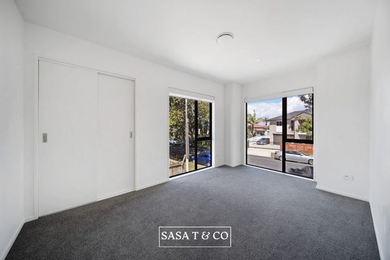 Photo of property in 64 Landscape Road, Papatoetoe, Auckland, 2025