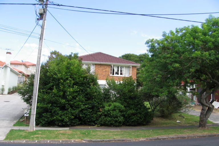 Photo of property in 2/65a Gardner Avenue, New Lynn, Auckland, 0600