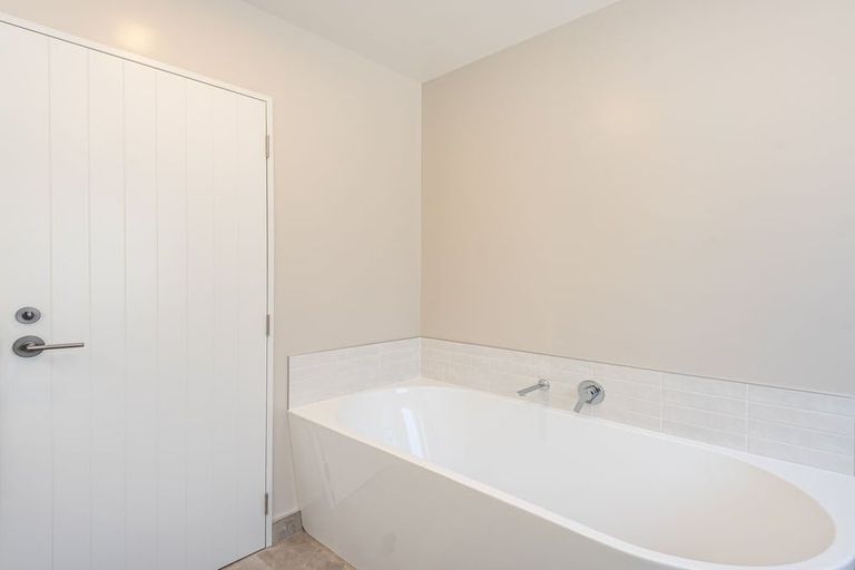 Photo of property in 5 Kakapo Lane, Redwood, Christchurch, 8051