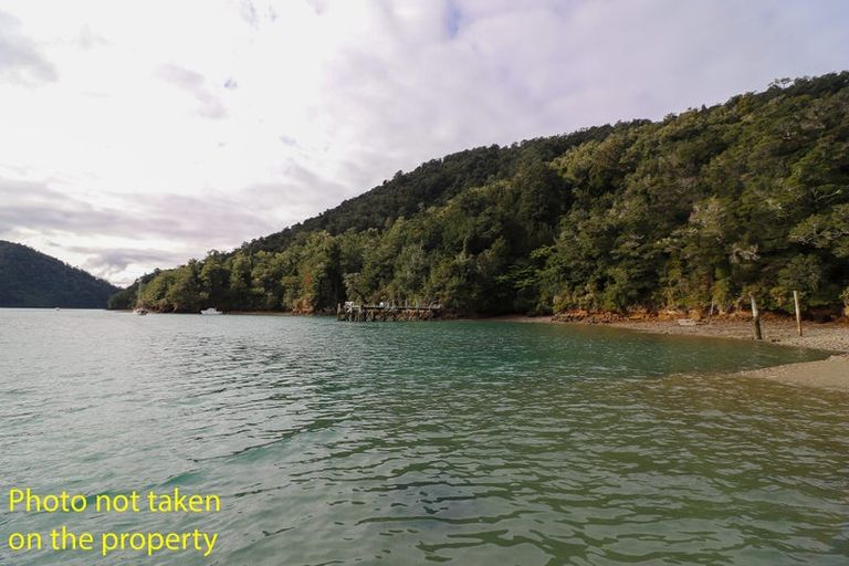 Photo of property in 11 Nikau Street, Duncan Bay, Tennyson Inlet, 7195