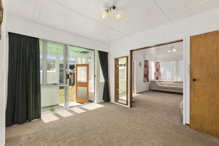 Photo of property in 7 Poole Street, Taita, Lower Hutt, 5011